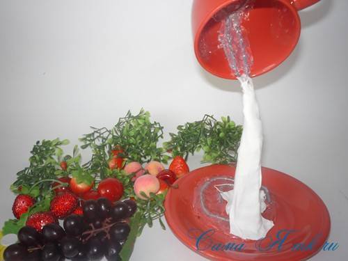 Парящая чашка с цветами канзаши