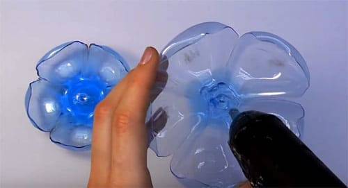 Цветы из пластиковых бутылок — подборка оригинальных идей поделок. Пошаговая инструкция как сделать цветы своими руками + фото-обзоры