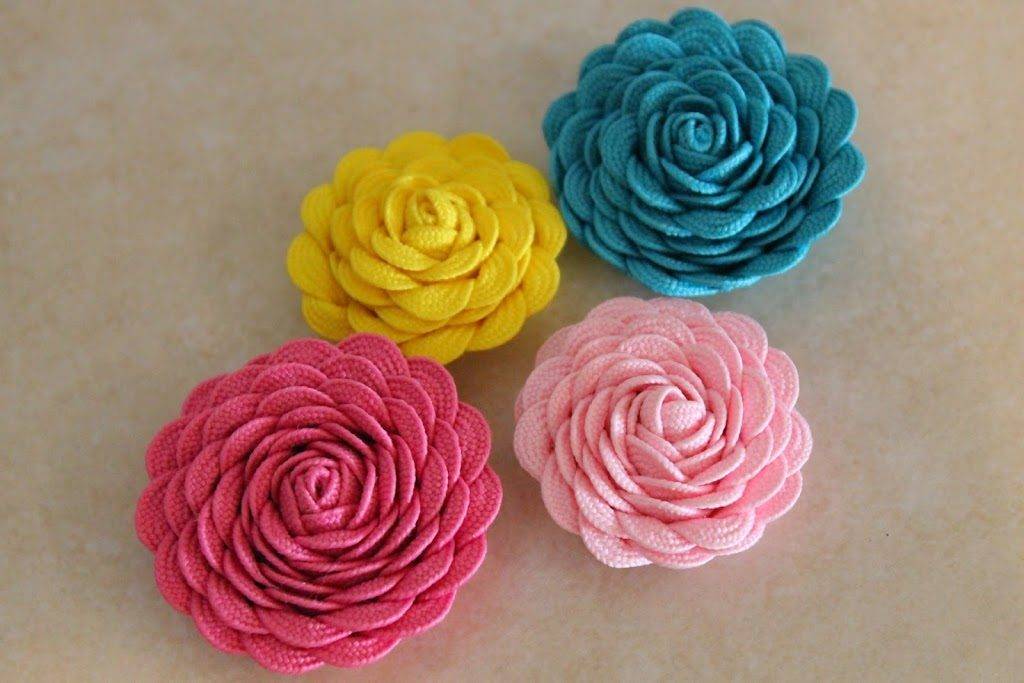 Поделки из атласных лент