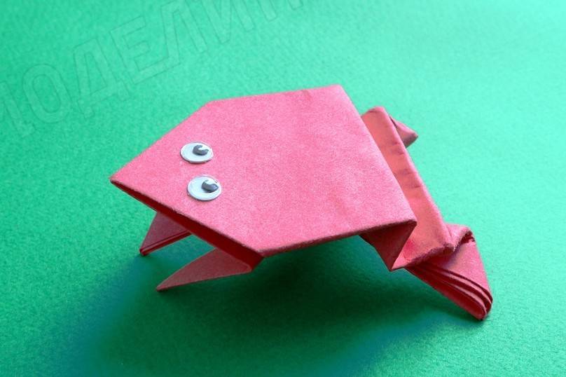 Прыгающая лягушка из бумаги