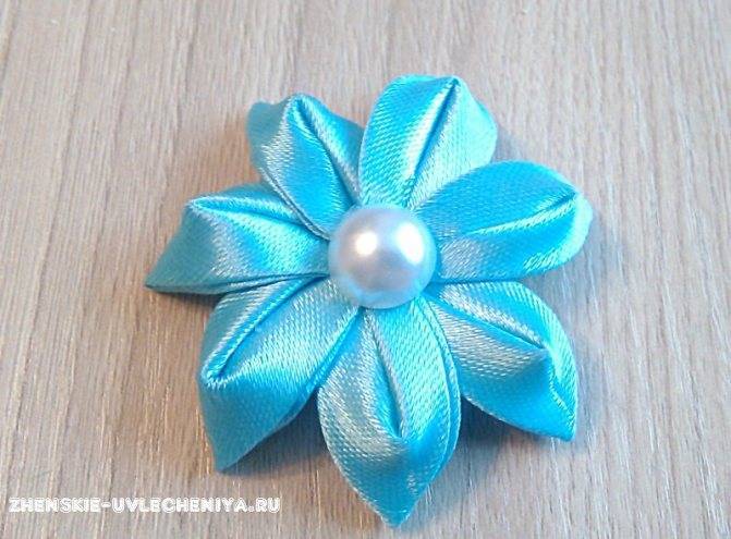 Поделки из атласных лент