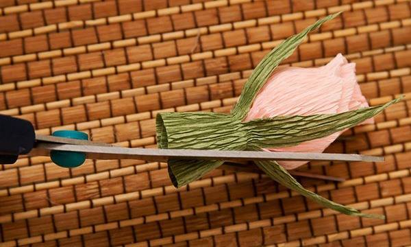 Букет из конфет своими руками: пошаговый мастер-класс по созданию букета из конфет. Обзоры оригинальных идей композиций с фото готовых работ