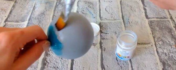 Роспись ёлочных шаров