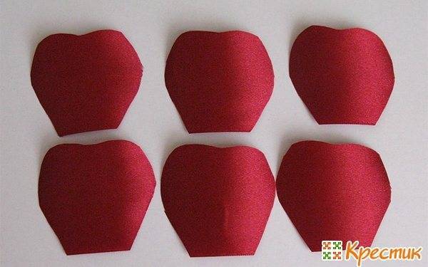 Красивые цветы из ткани