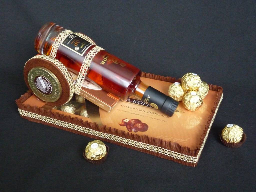 200 идей подарков на 23 февраля: от флешки до прыжка с парашютом