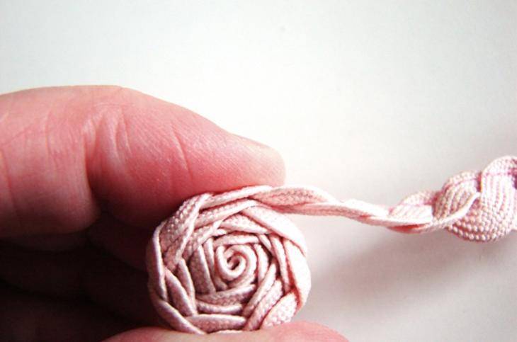 Поделки из атласных лент