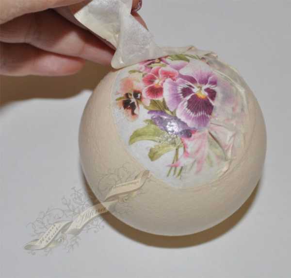 Роспись ёлочных шаров