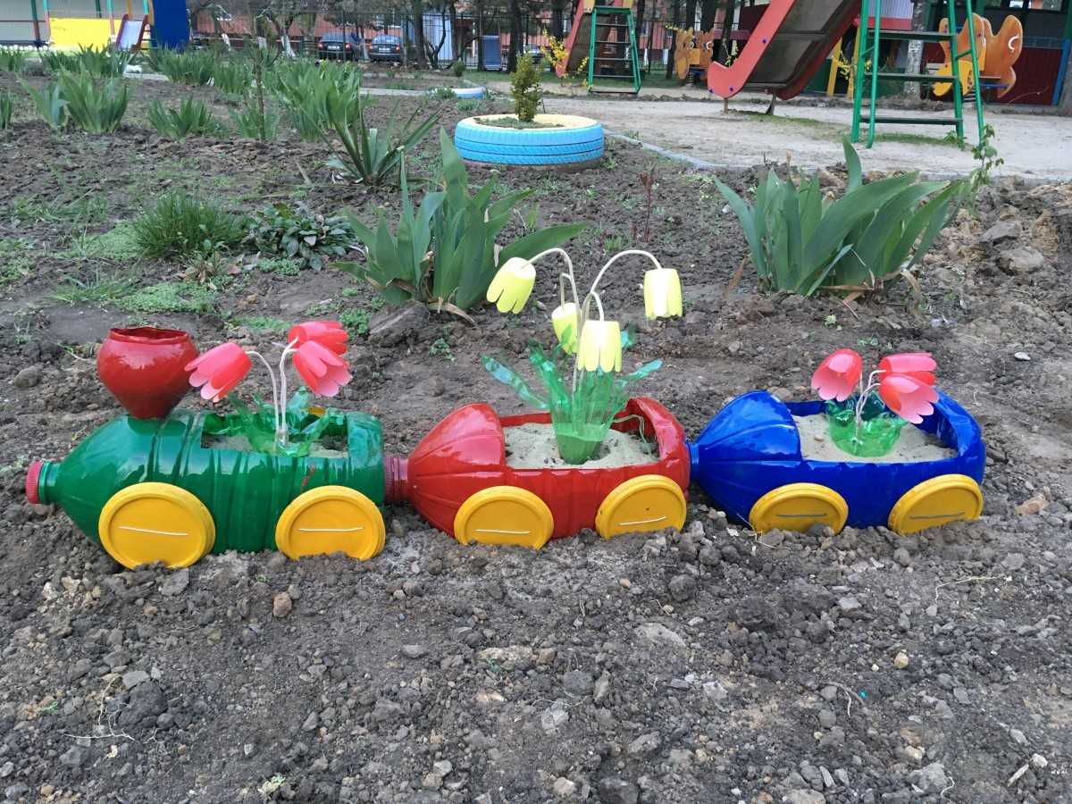 Поделки из пластиковых бутылок — обзоры оригинальных идей. Новинки, пошаговые мастер-классы для начинающих + 120 фото