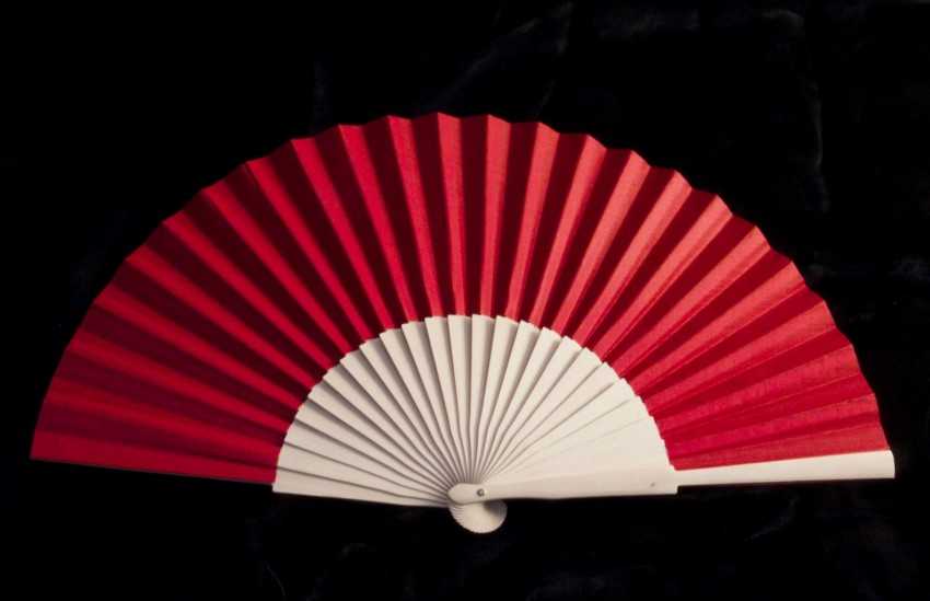 Веер из бумаги своими руками