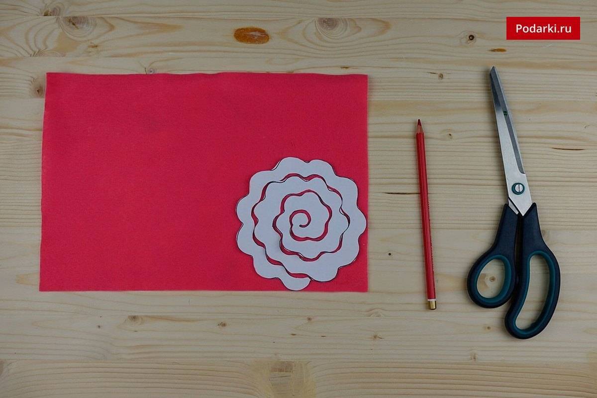 Красивые цветы из ткани