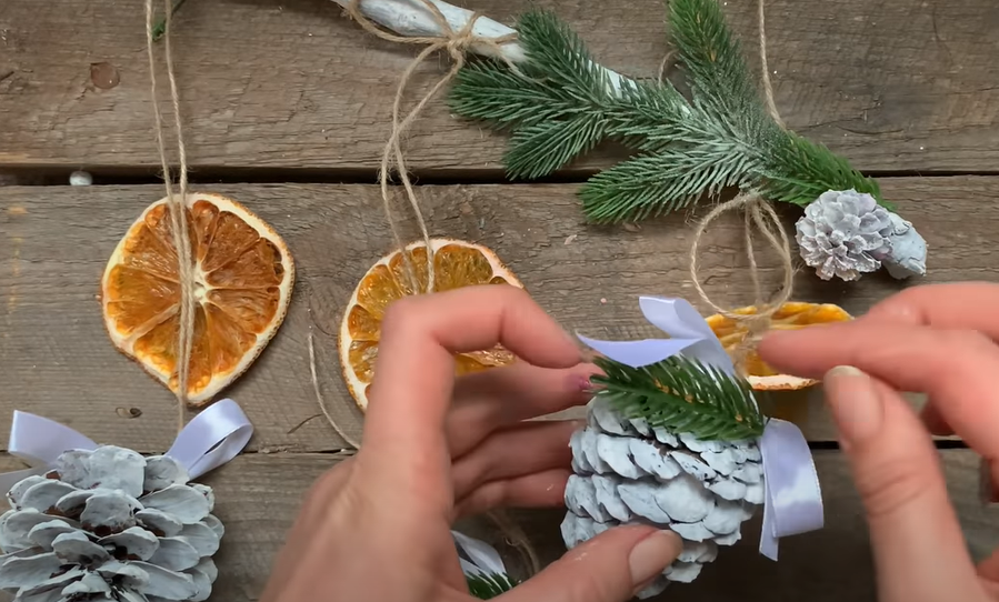 Поделки из шишек