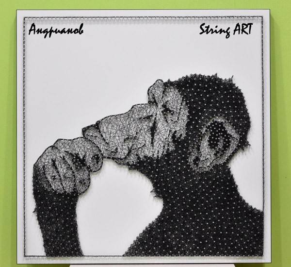 Панно из ниток и гвоздей