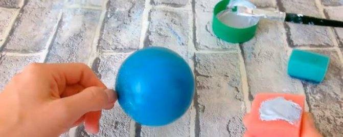 Роспись ёлочных шаров