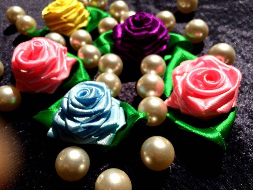 Красивые цветы из ткани