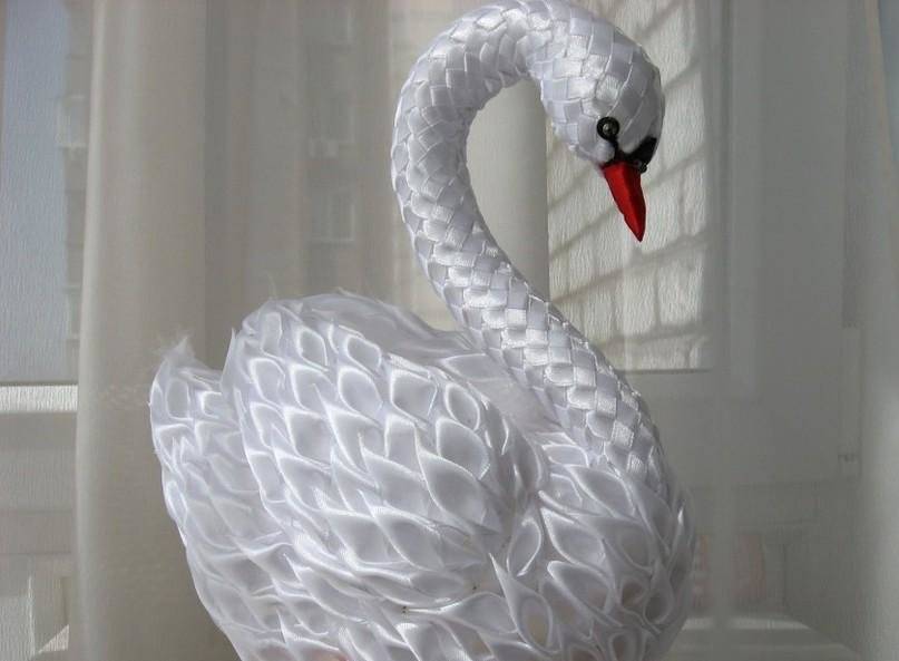 Цветы из лент ткани