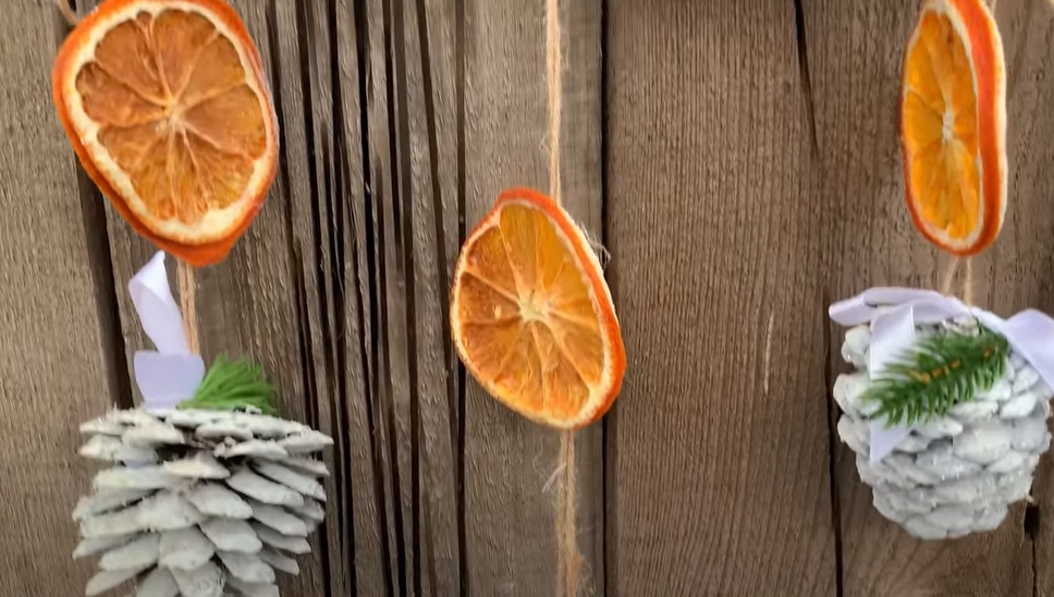 Поделки из шишек