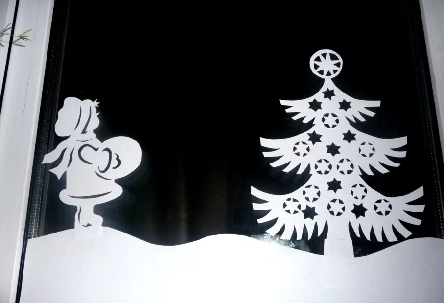 Новогодние трафареты для украшения окон