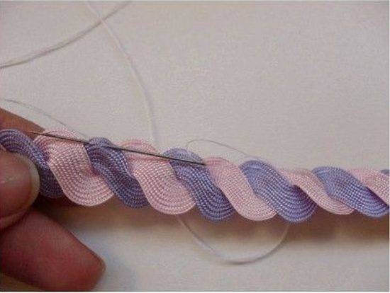 Поделки из атласных лент